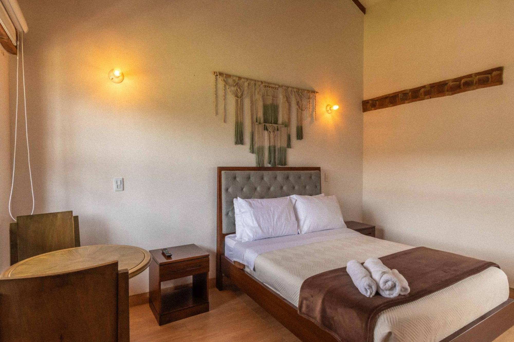 Artemisa Hotel Santa Sofía Habitación foto